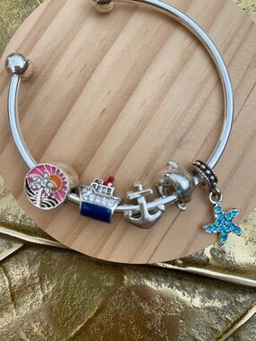 Silver Bracelet with Removable Beads Cruise Tropical Beach Themed